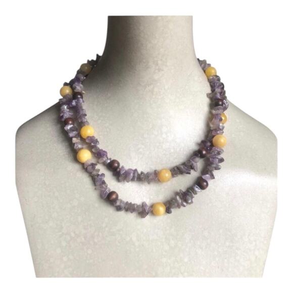 Retro Summer Vibe Beaded Irregular Shaped Purple and Yellow Beads Necklace - Picture 4 of 9